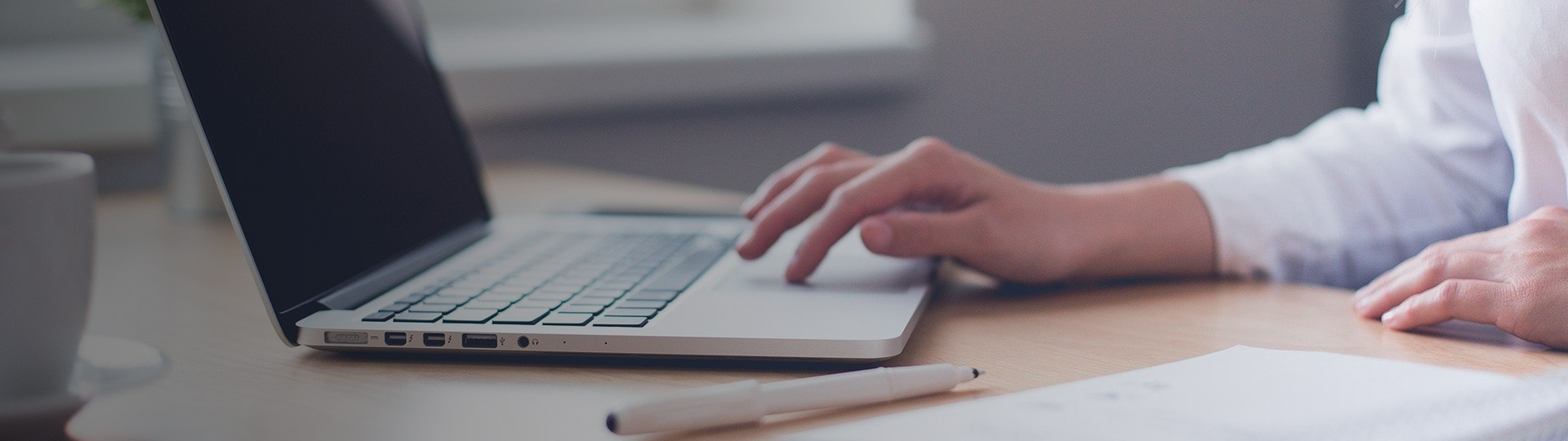 联系宝运莱官方网站